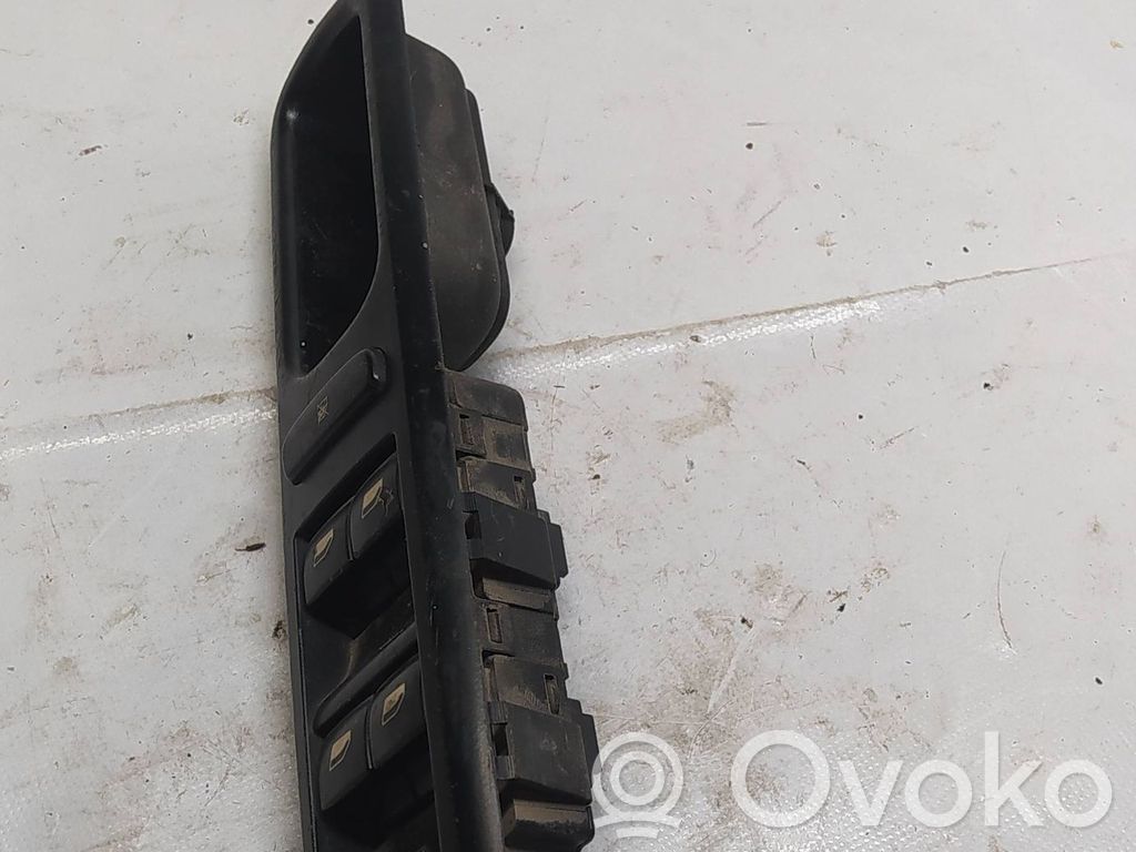 Peugeot 307 Electric window control switch 