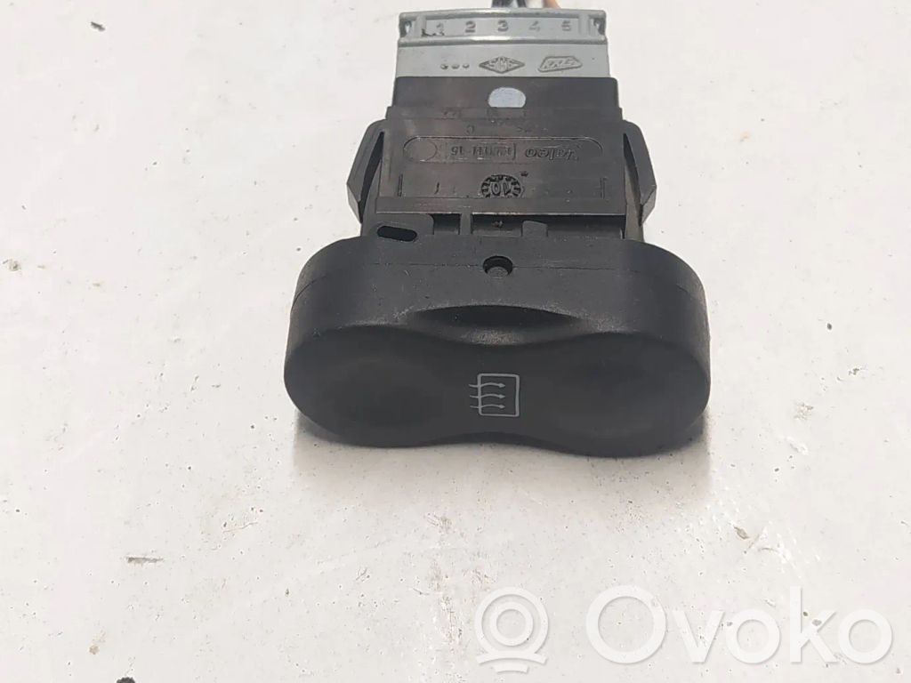 Dacia Sandero Windscreen/window heater switch 