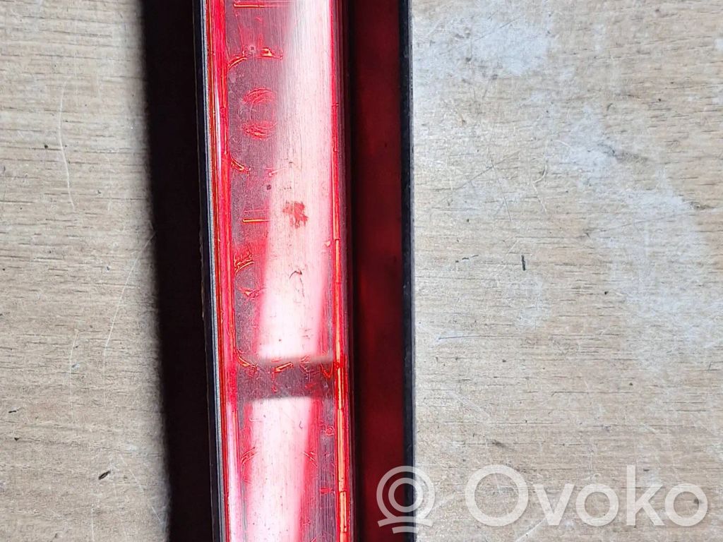 Chevrolet Aveo Third/center stoplight 