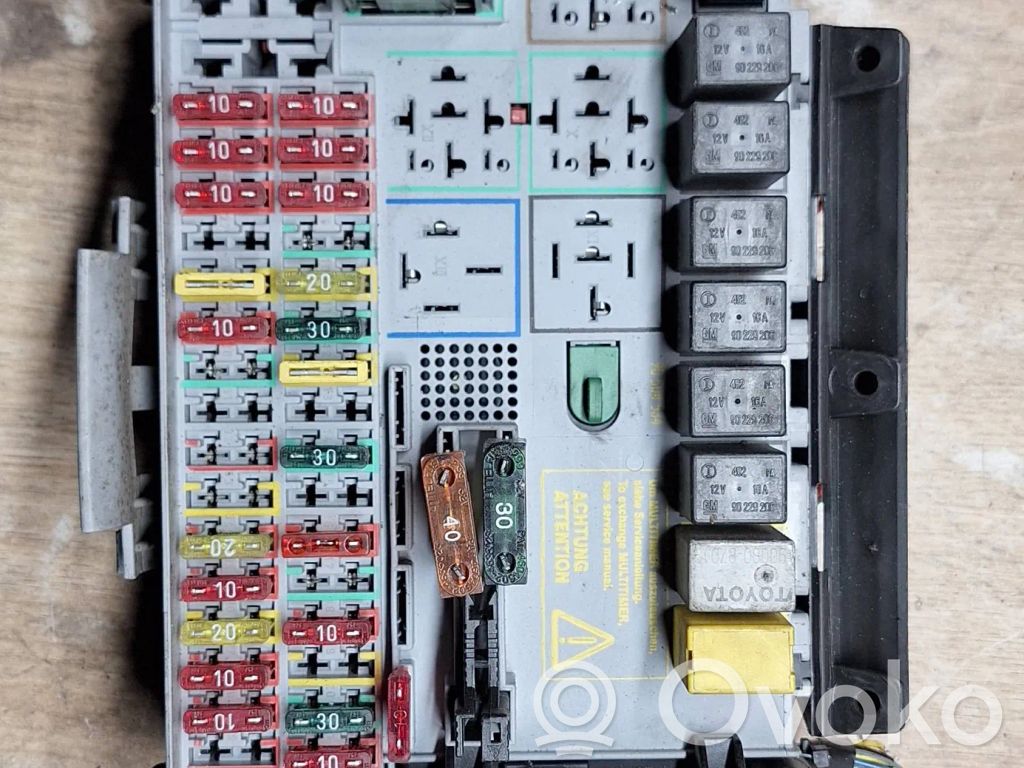 Opel Vectra C Juego de caja de fusibles 