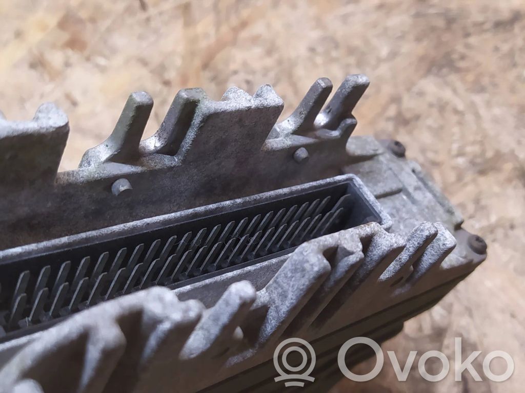 Volkswagen Golf III Engine control unit/module 