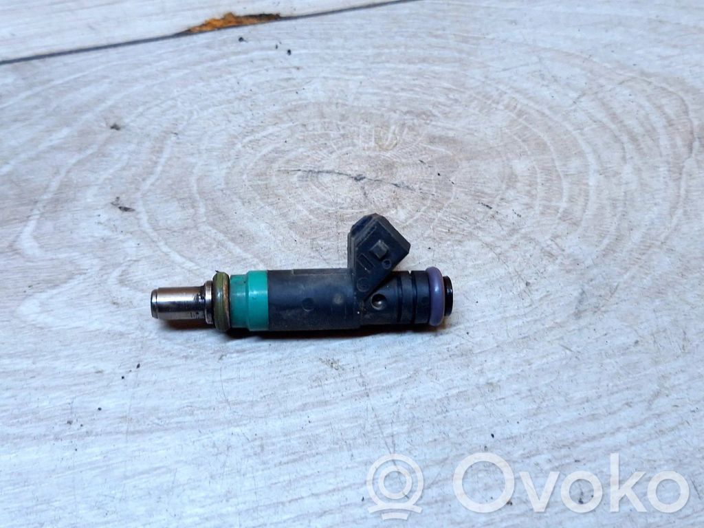 Ford Focus Fuel injector 