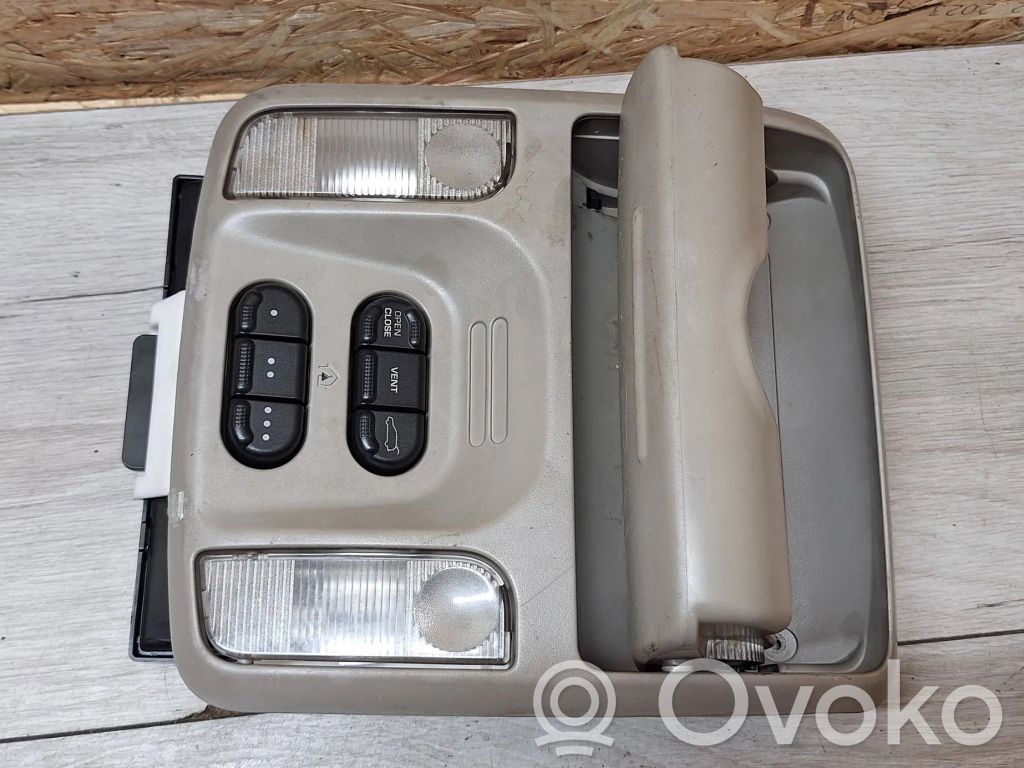 Chrysler Pacifica Priekinių vietų apšvietimo žibintas 