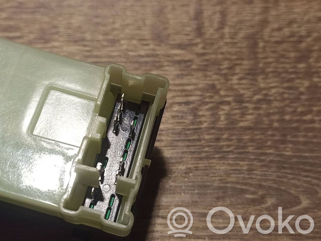 Electric window control switch   25401,NV3500