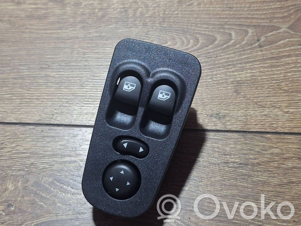 Electric window control switch   735360605