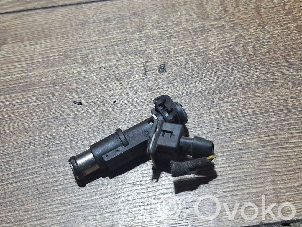 Peugeot 206 Inyector de combustible 