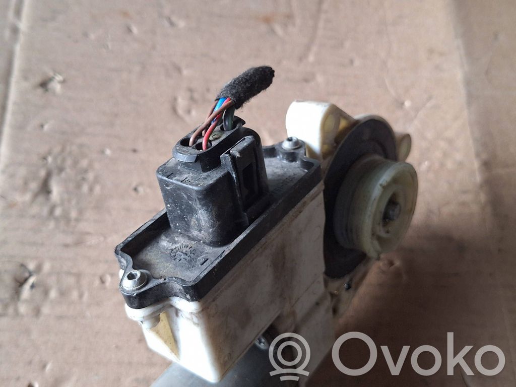 BMW X3 E83 Front door window regulator with motor 