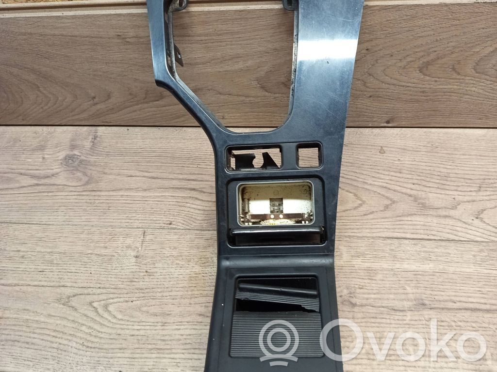 Console centrale   3046300A0A25,8256297,091198