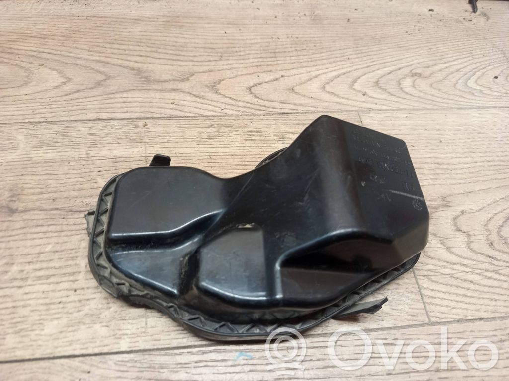 Ford Focus Priekšējā luktura vāks 