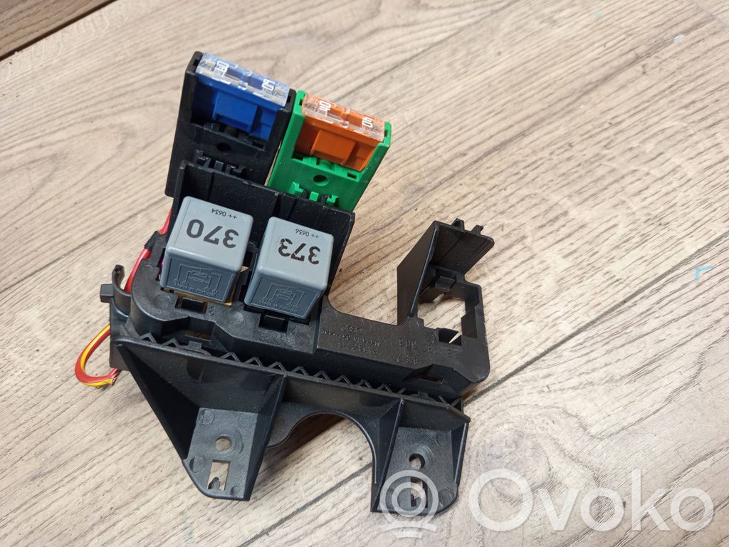 Audi A4 S4 B7 8E 8H Fuse box set 
