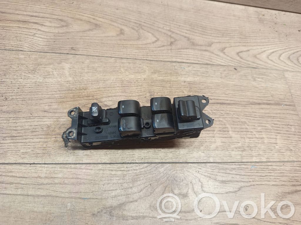Subaru Legacy Electric window control switch 