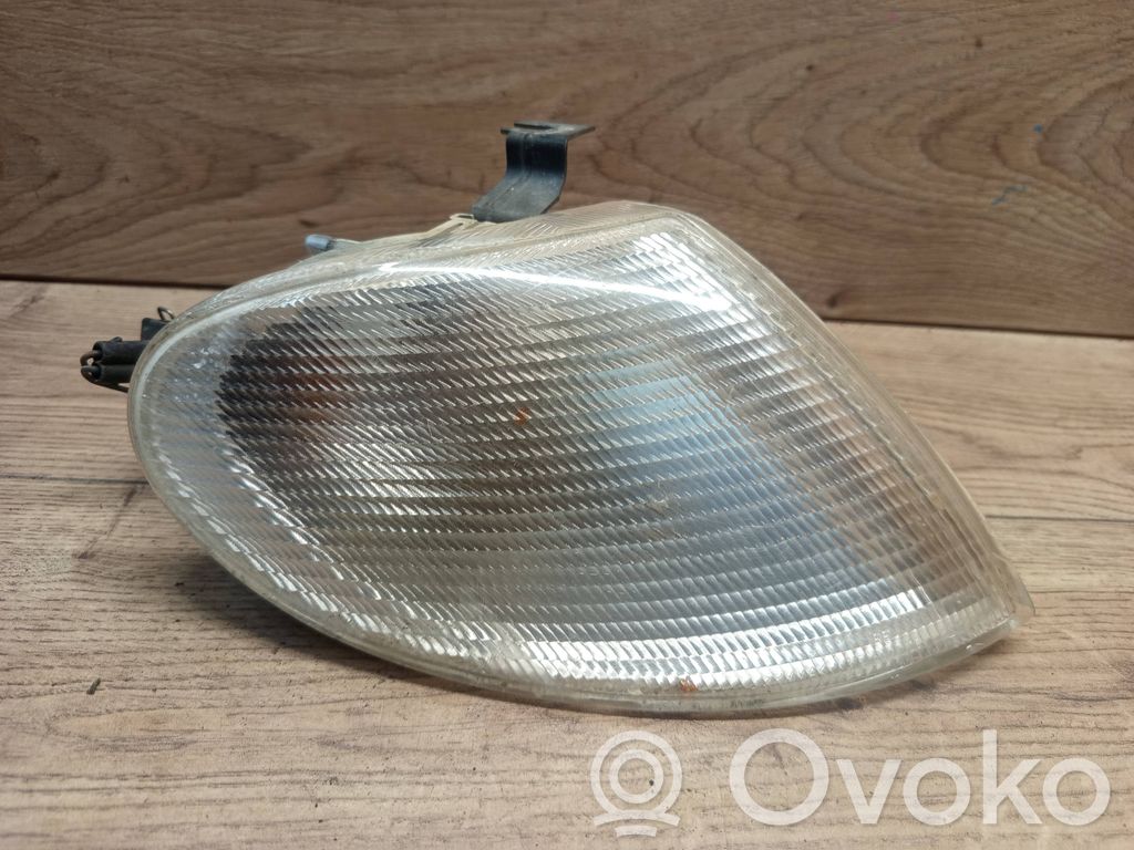 Ford Galaxy Front indicator light 