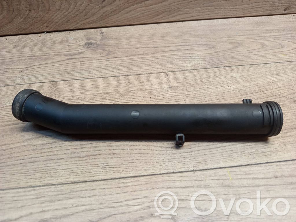 Volkswagen Golf IV Engine coolant pipe/hose 