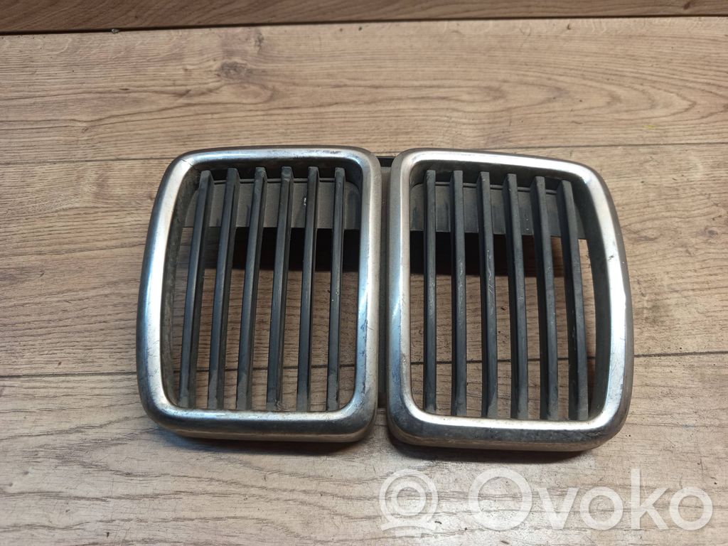 BMW 3 E30 Grille de calandre avant 