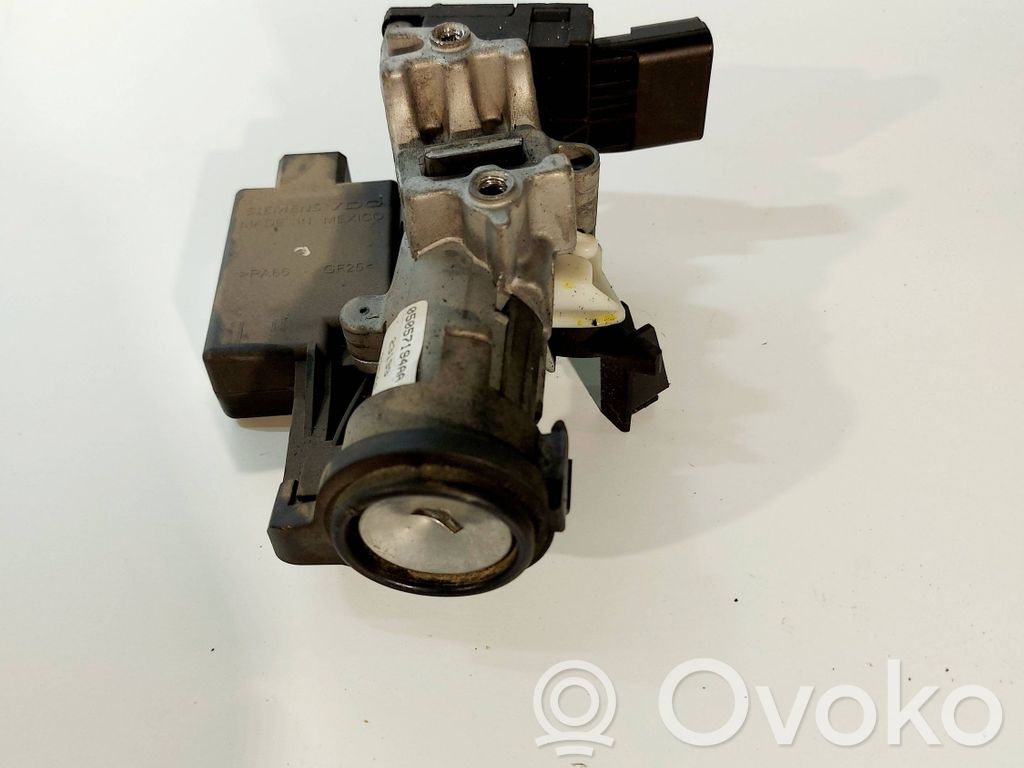 Chrysler Voyager Aizdedzes atslēga 