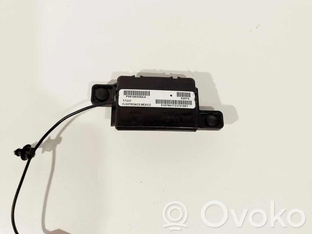 Chrysler Pacifica Antenna control unit 