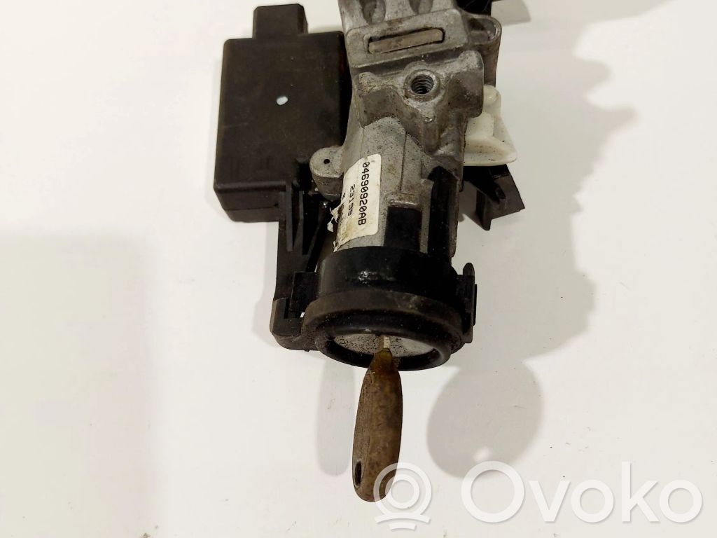 Chrysler Voyager Užvedimo spynelė 