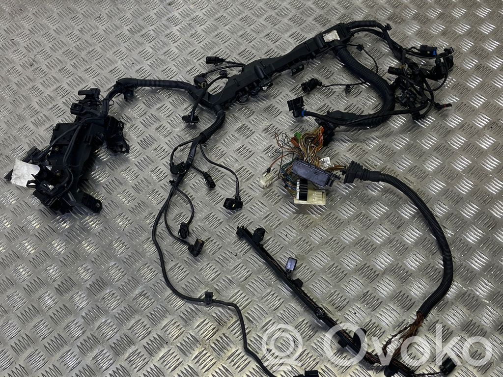 BMW 5 F10 F11 Wiązka przewodów silnika 