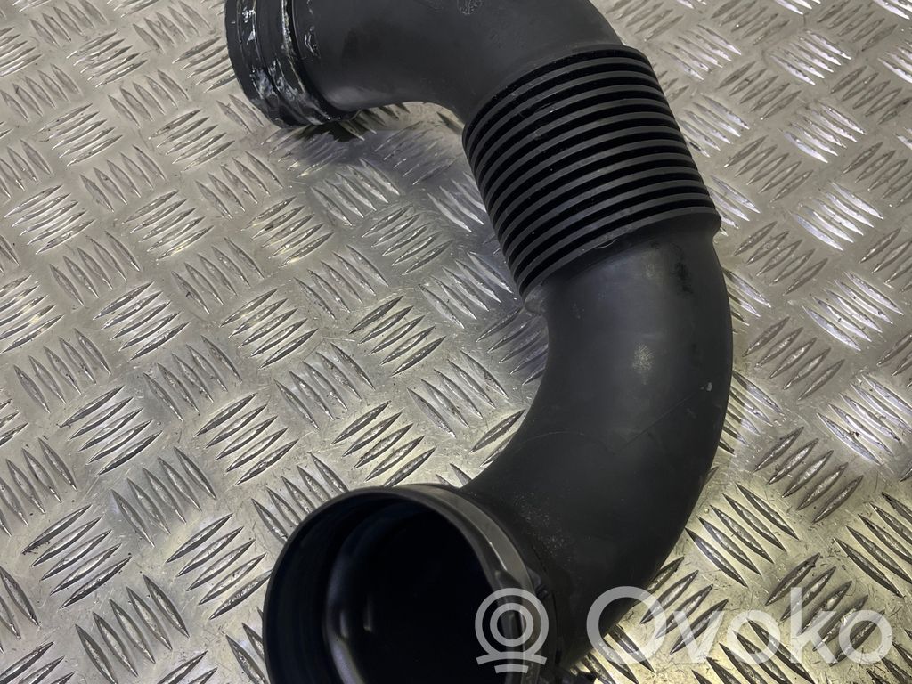 Opel Vivaro Einzelteil Lufteinlasskanal 
