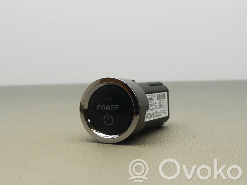 Toyota RAV 4 (XA40) Engine start stop button switch 