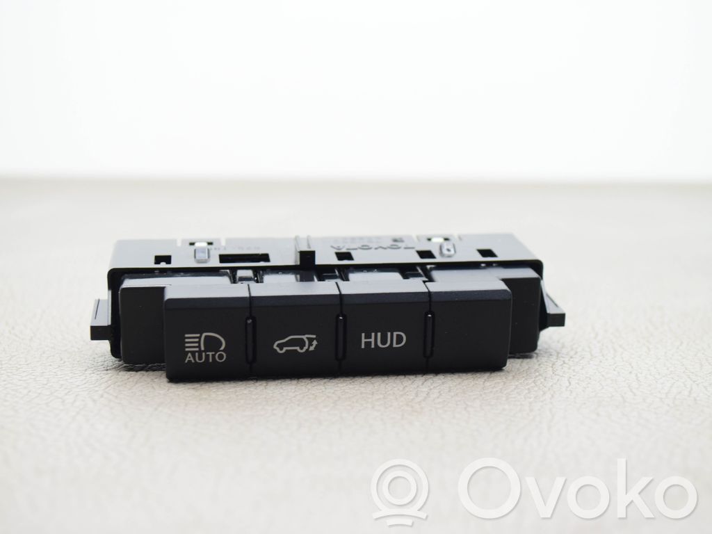 Lexus RX 450H A set of switches 