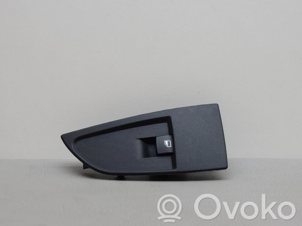 Electric window control switch   7303633,9208107