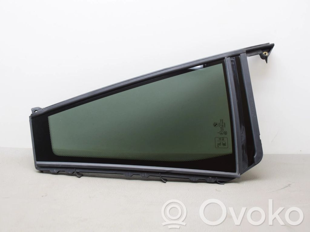 BMW X3 G01 Ventanilla de ventilación de la puerta trasera 