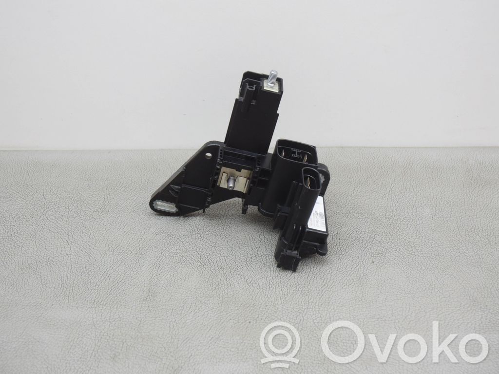 BMW 2 F22 F23 Relé de control de corriente 