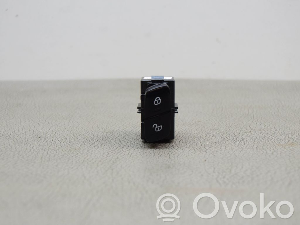 Volvo XC90 Central locking switch button 