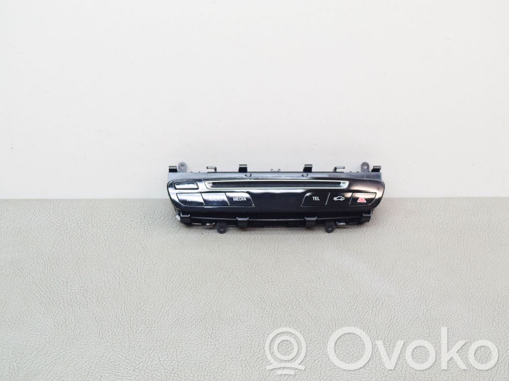 Mercedes-Benz C W205 Zestaw przełączników i przycisków 