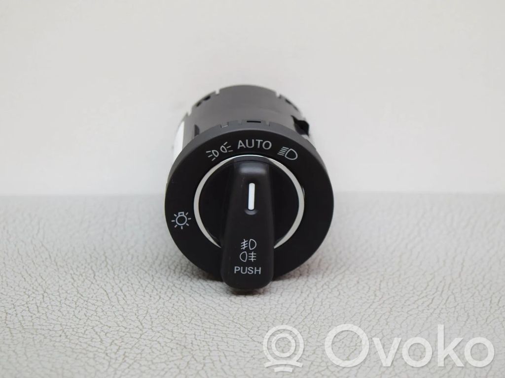 Maserati Levante Light switch 