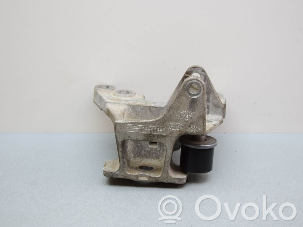 Land Rover Range Rover Evoque L551 Engine mounting bracket 