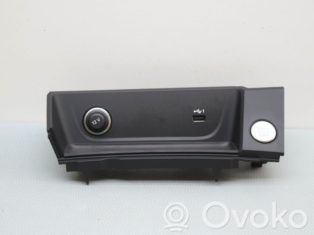 Audi A4 S4 B9 8W Enchufe conector entrada auxiliar 