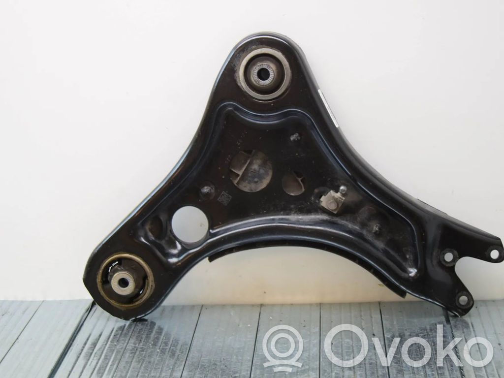 Audi Q4 e-tron Front lower control arm/wishbone 