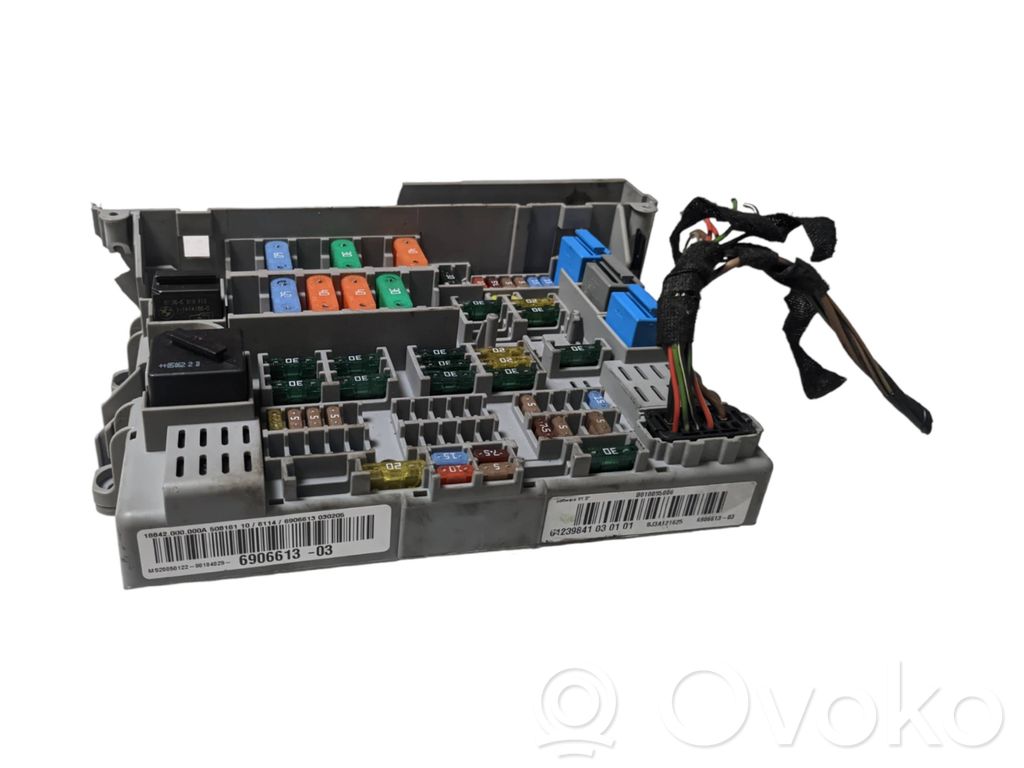 BMW 1 E81 E87 Fuse module 