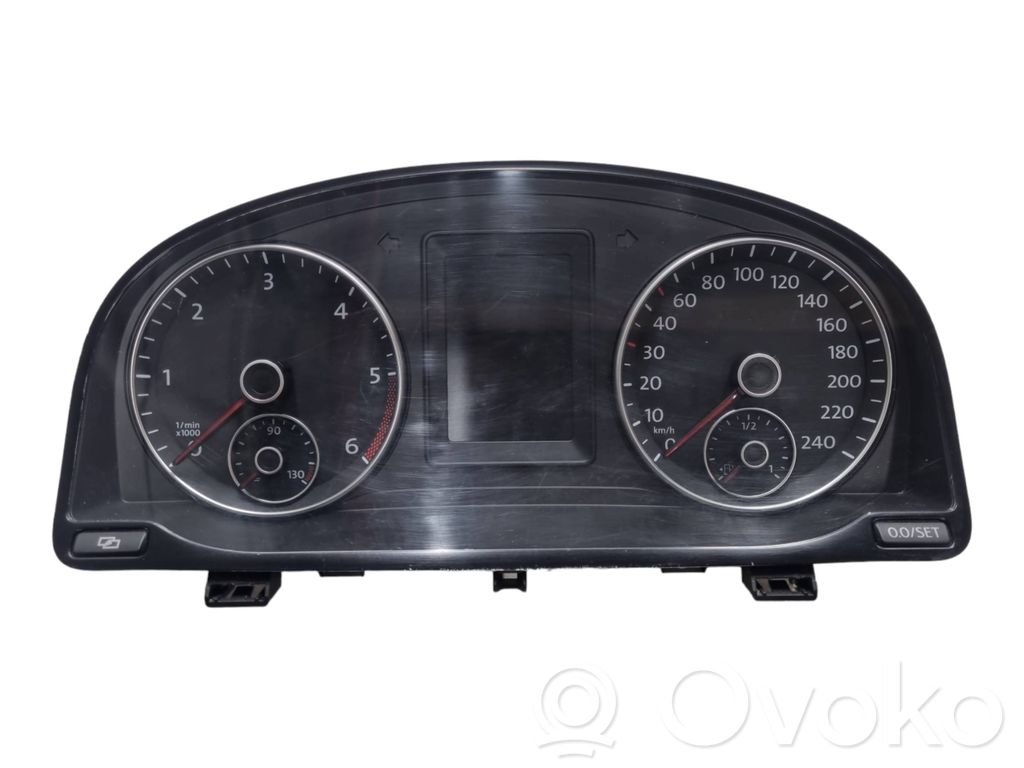 Volkswagen Caddy Speedometer (instrument cluster) 