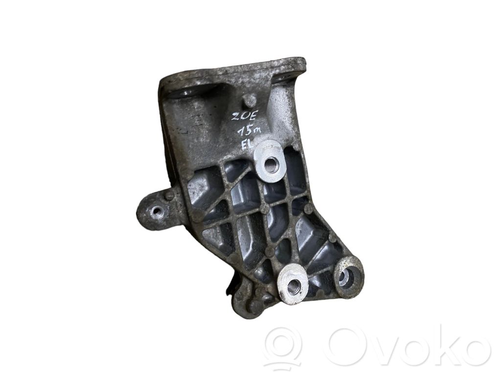 Renault Zoe Engine mounting bracket 
