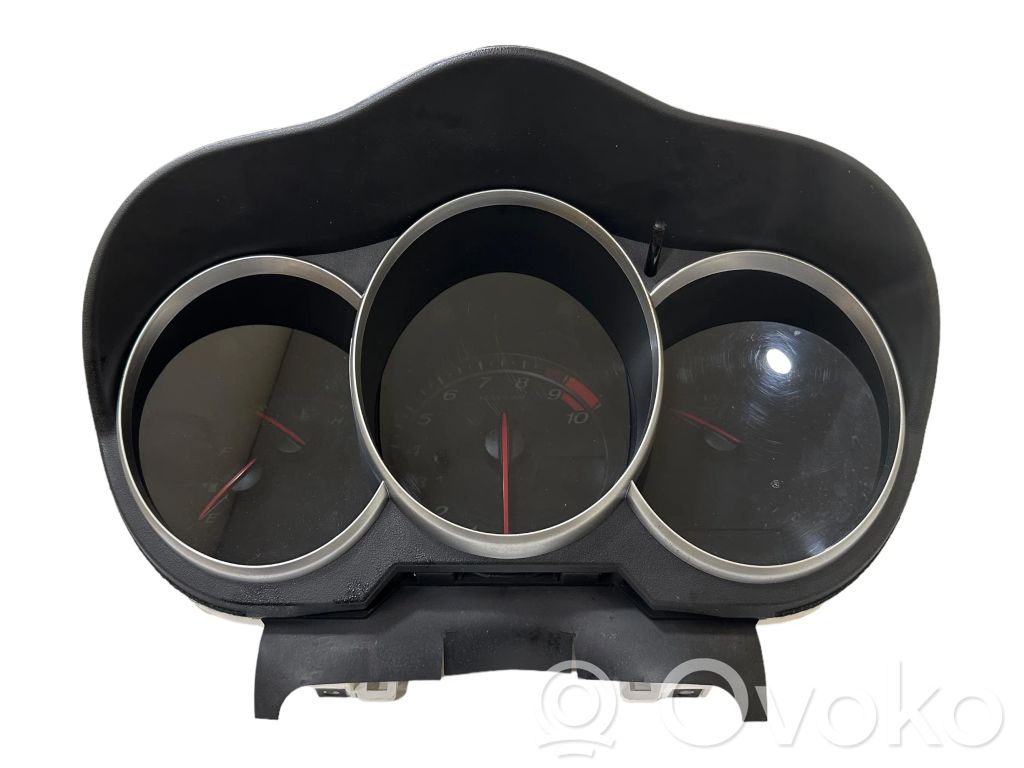 Mazda RX8 Speedometer (instrument cluster) 