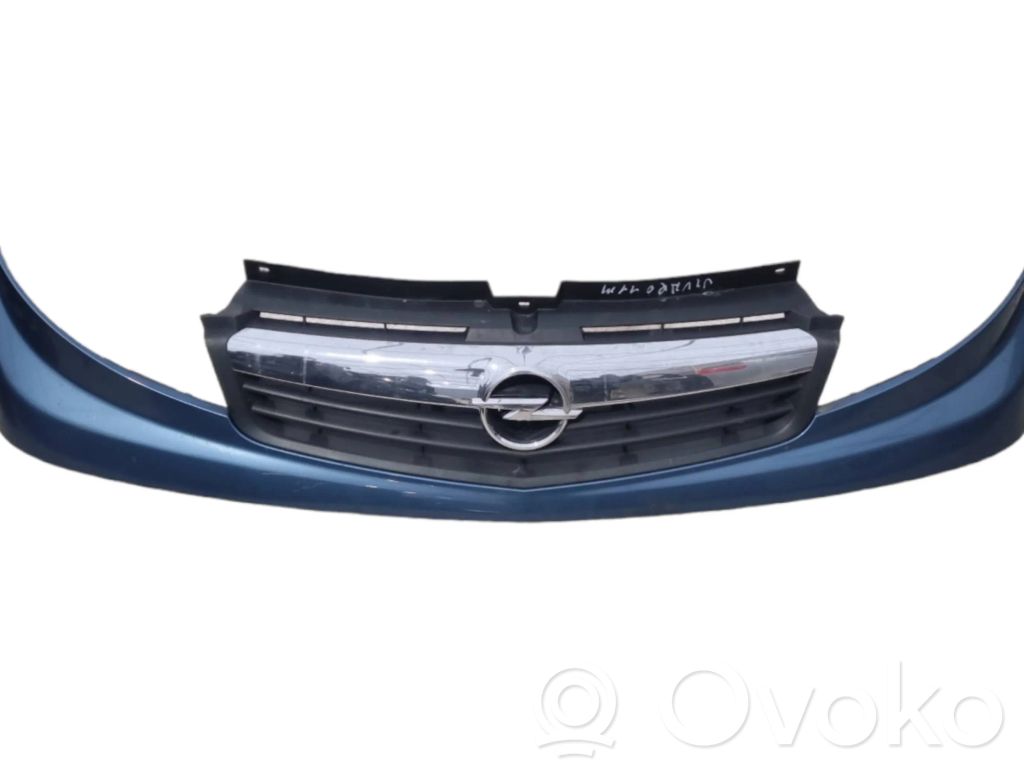 Opel Vivaro Parachoques delantero 