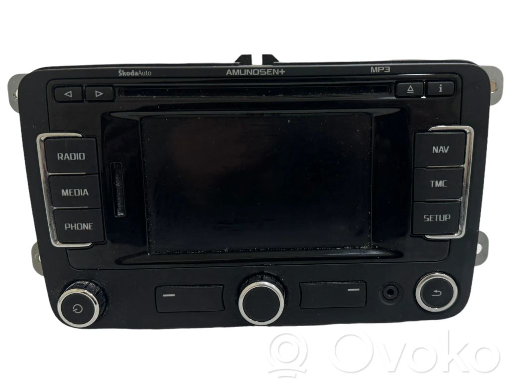 Skoda Octavia Mk2 (1Z) Panel / Radioodtwarzacz CD/DVD/GPS 