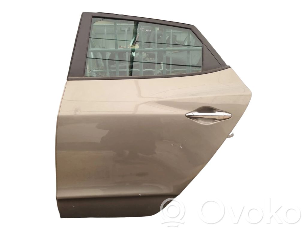 Puerta trasera   770032S040
