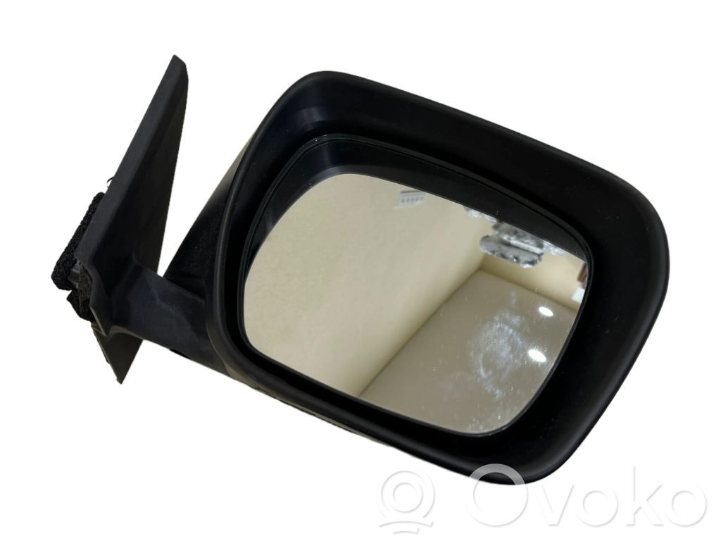 Front door electric wing mirror   E4012284,E4012285