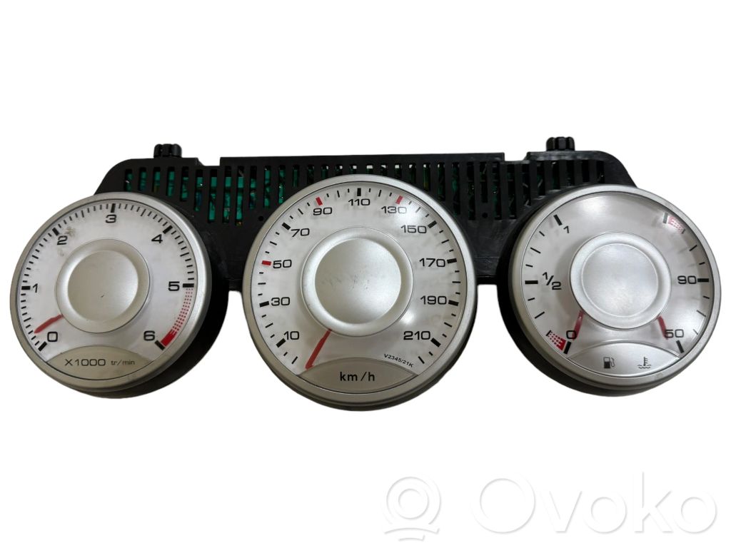Peugeot 807 Speedometer (instrument cluster) 