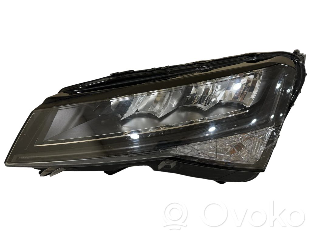 Skoda Superb B8 (3V) Far 