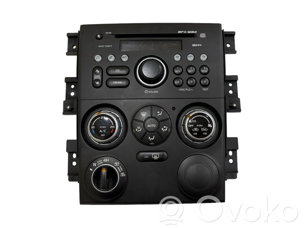 Suzuki Grand Vitara II Panel / Radioodtwarzacz CD/DVD/GPS 