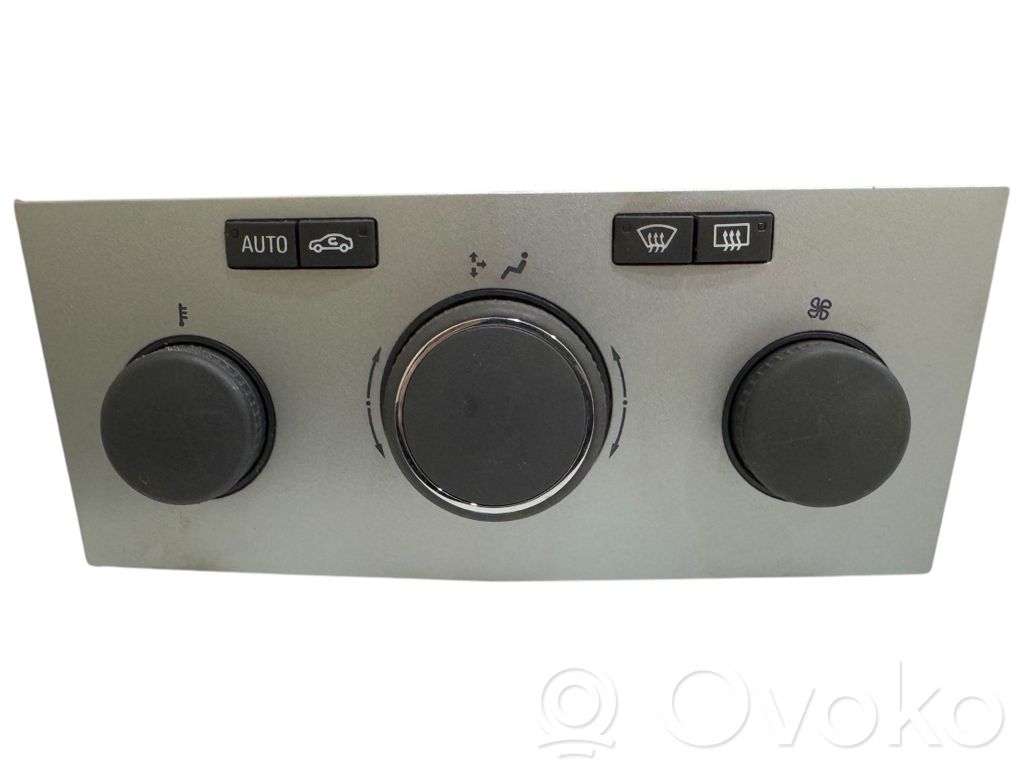 Opel Astra H Climate control unit 