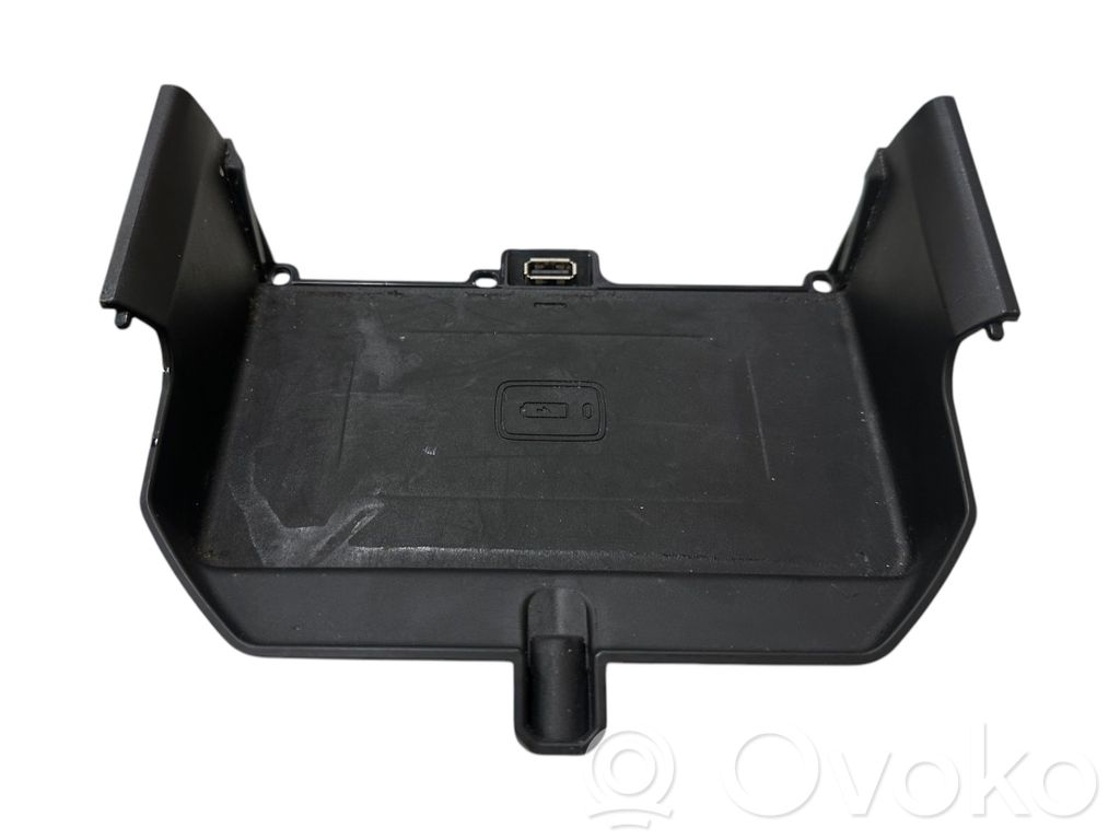 BMW 5 G30 G31 G38 Moduł ładowania bezprzewodowego 