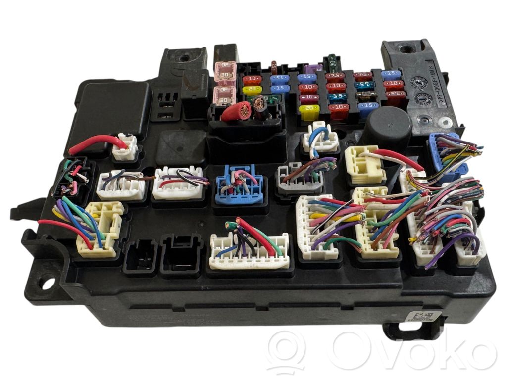 Mitsubishi Outlander Módulo de fusible 