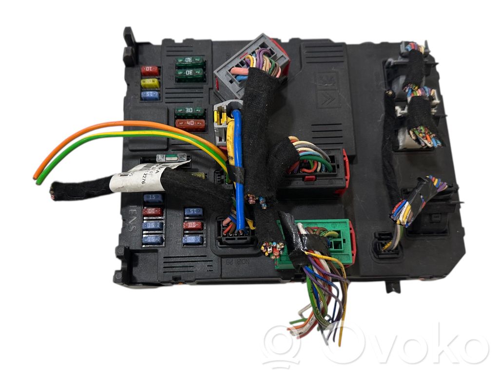 Peugeot 107 Fuse module 