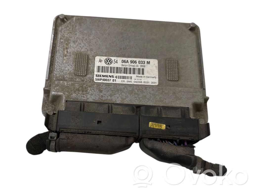 Volkswagen Golf IV Engine control unit/module 